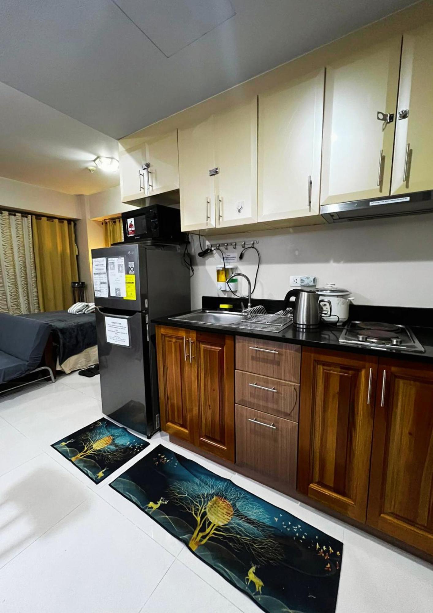 One Palm Tree Villas Condominium - Studio 7Th Fl With Balcony - Across Terminal 3 Airport Pasay Extérieur photo
