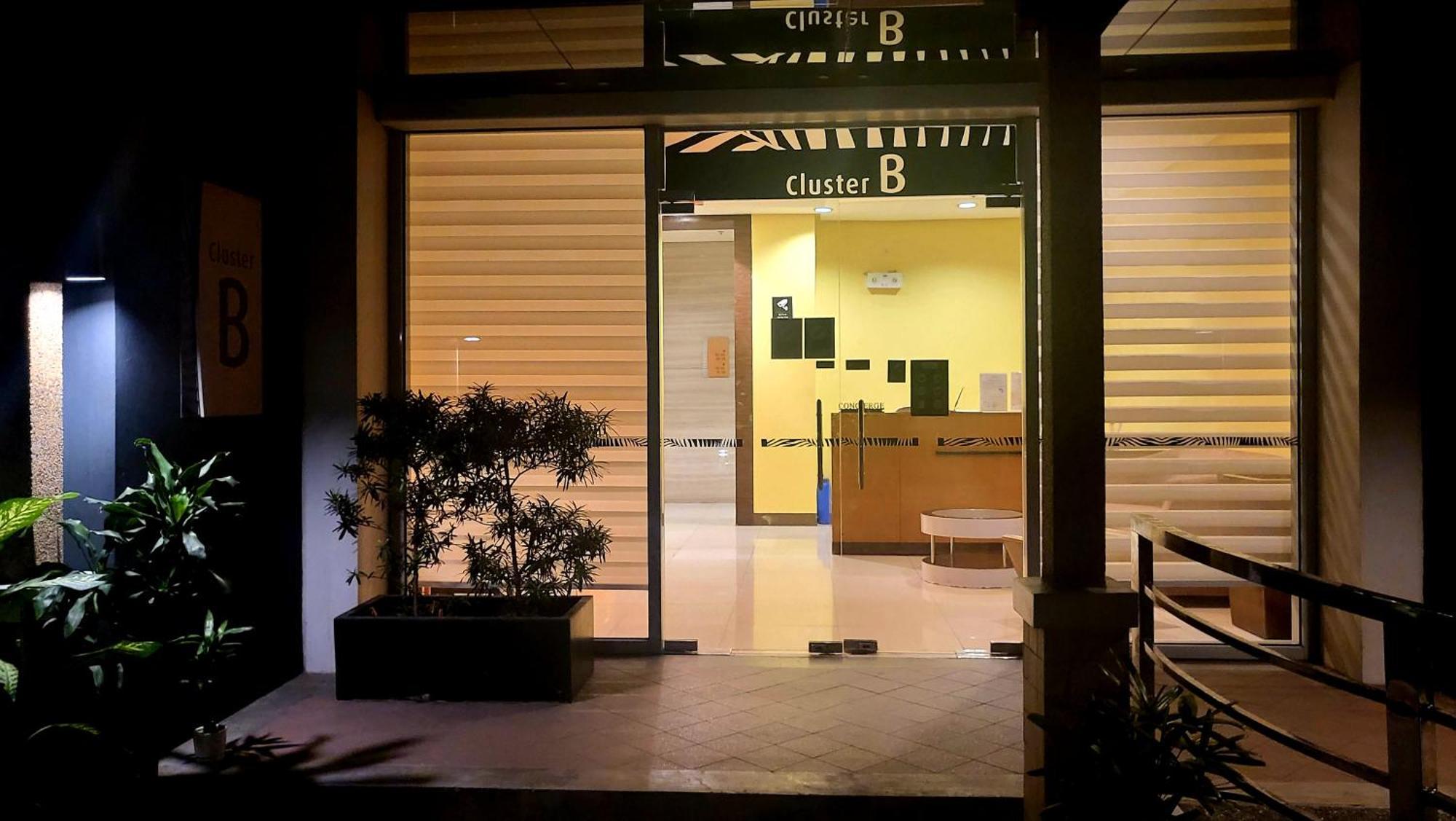 One Palm Tree Villas Condominium - Studio 7Th Fl With Balcony - Across Terminal 3 Airport Pasay Extérieur photo