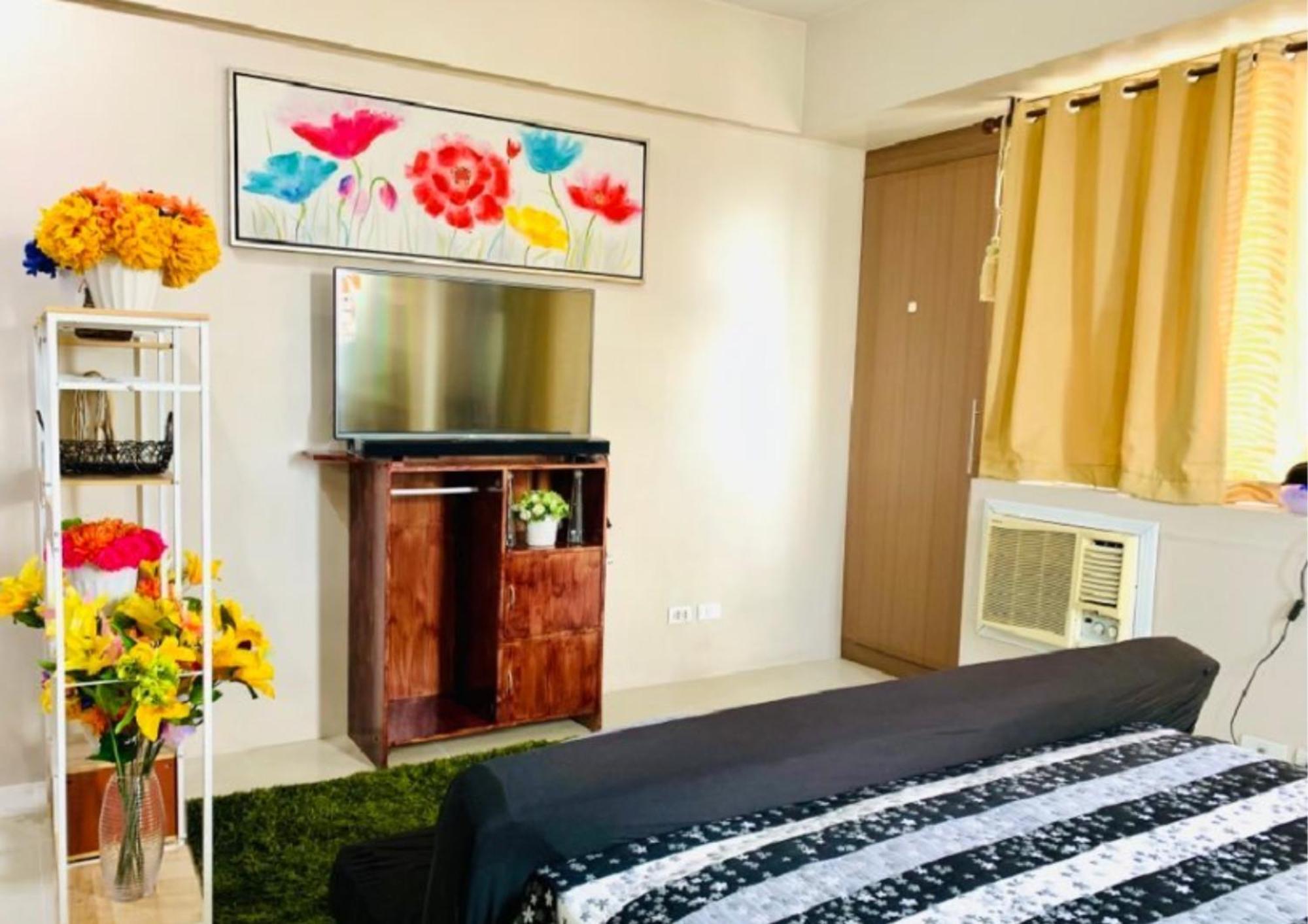 One Palm Tree Villas Condominium - Studio 7Th Fl With Balcony - Across Terminal 3 Airport Pasay Extérieur photo