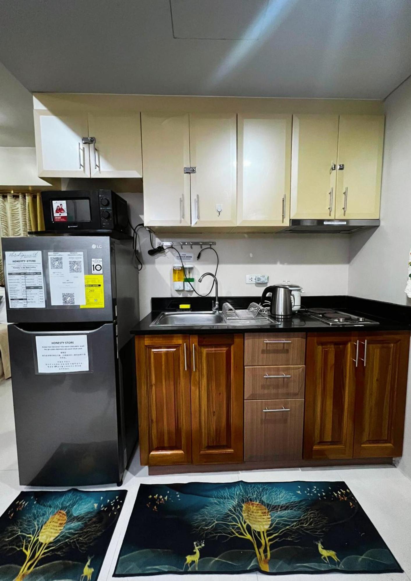One Palm Tree Villas Condominium - Studio 7Th Fl With Balcony - Across Terminal 3 Airport Pasay Extérieur photo