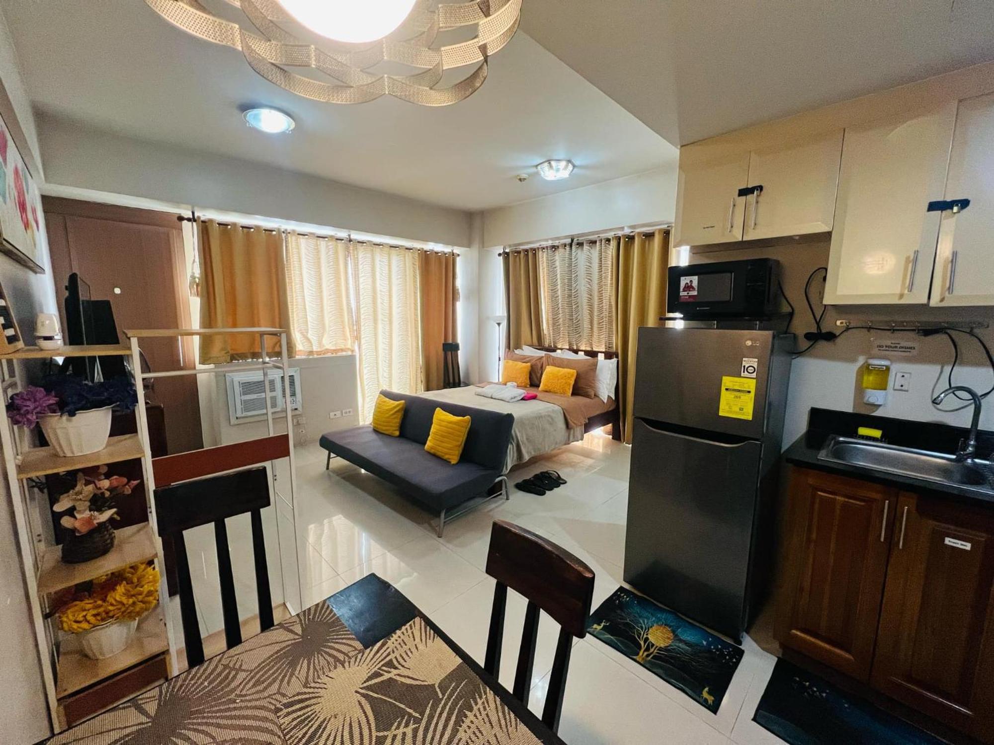 One Palm Tree Villas Condominium - Studio 7Th Fl With Balcony - Across Terminal 3 Airport Pasay Extérieur photo
